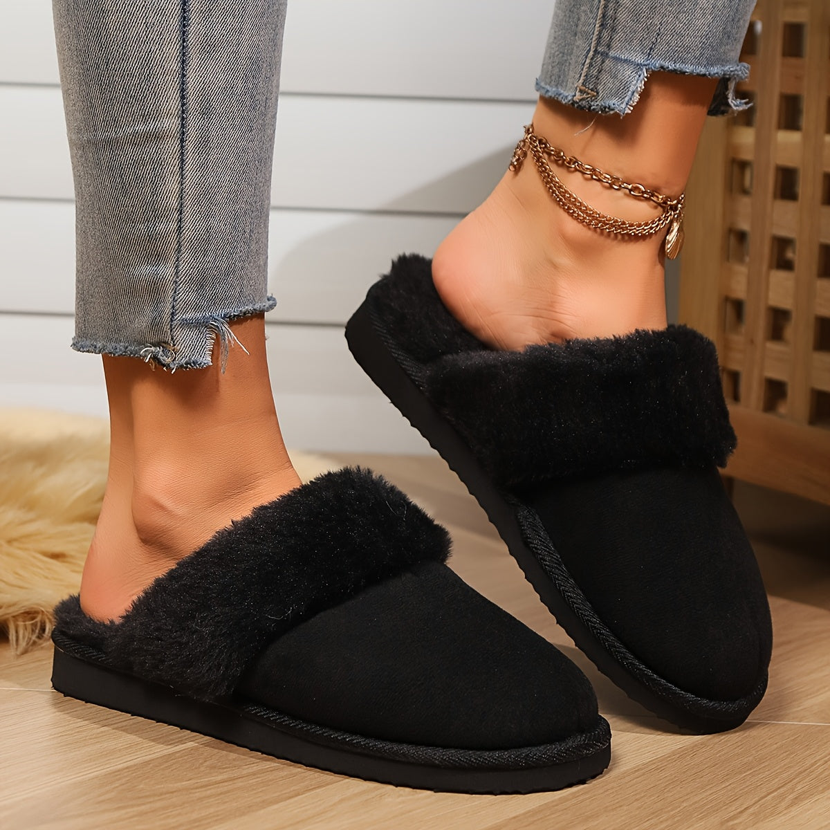 Ayollar uchun mo'ljallangan yumshoq fleece bilan qoplangan uy poyabzali, tormozsiz EVA taglik bilan ichki uy poyabzali