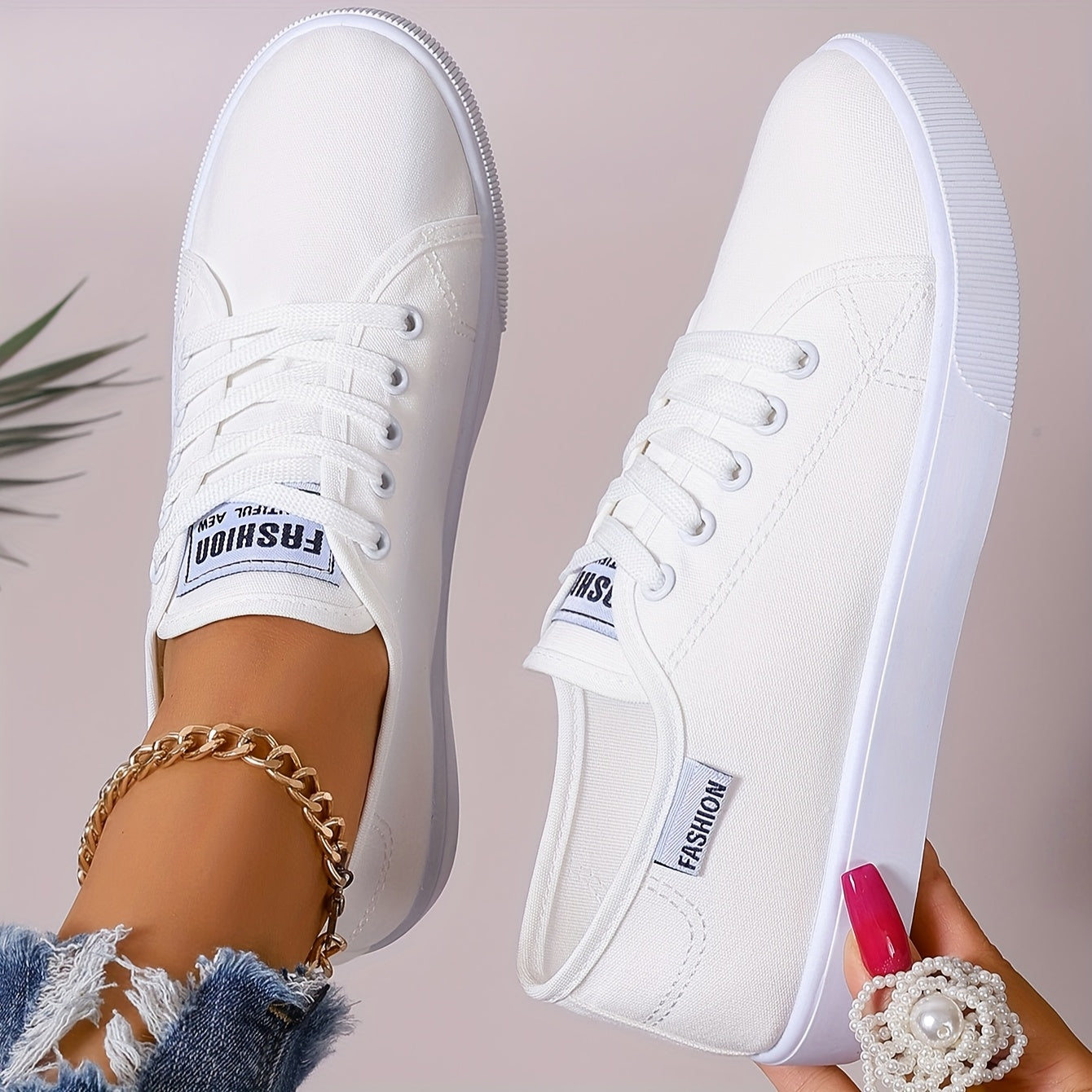 Women’s Casual Low-Top Lace-Up Sneakers Breathable Fabric All-Season Shoes