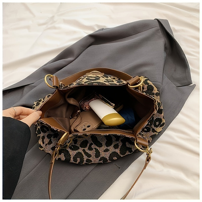 Leopard naqshidagi, vintage maktab yoki xarid qilish uchun sumka