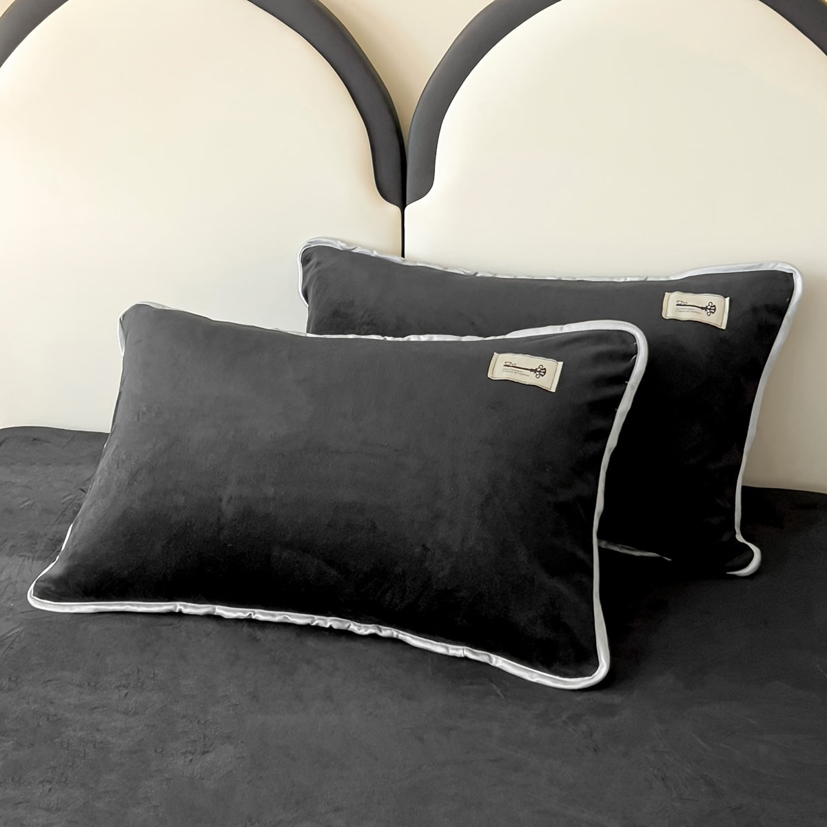 Crystal Velvet Pillowcase for Autumn Winter Warmth and Comfort