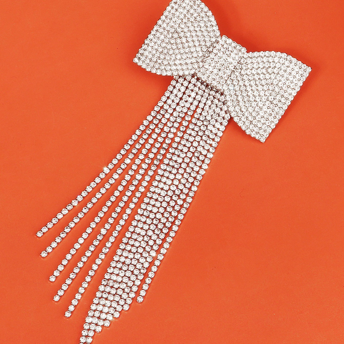 Accesorio para cabello para chicas y mujeres con borla larga, lazo de rhinestone y diseño elegante