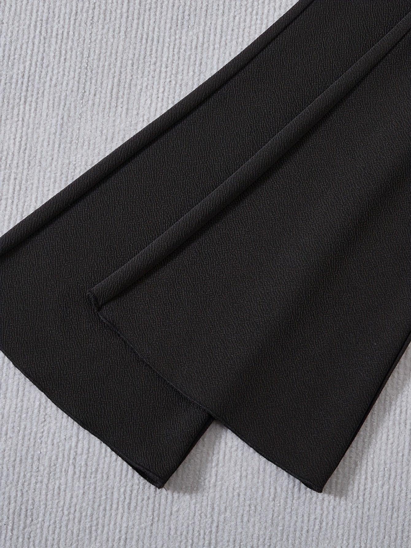 Zamonaviy qizlar uchun rangli blokli kurtka va shimlar to'plami, kuz/qish uchun mashinada yuvilishi mumkin bo'lgan polyester aralashmasi, ochiq havoda faoliyatlar uchun mukammal.