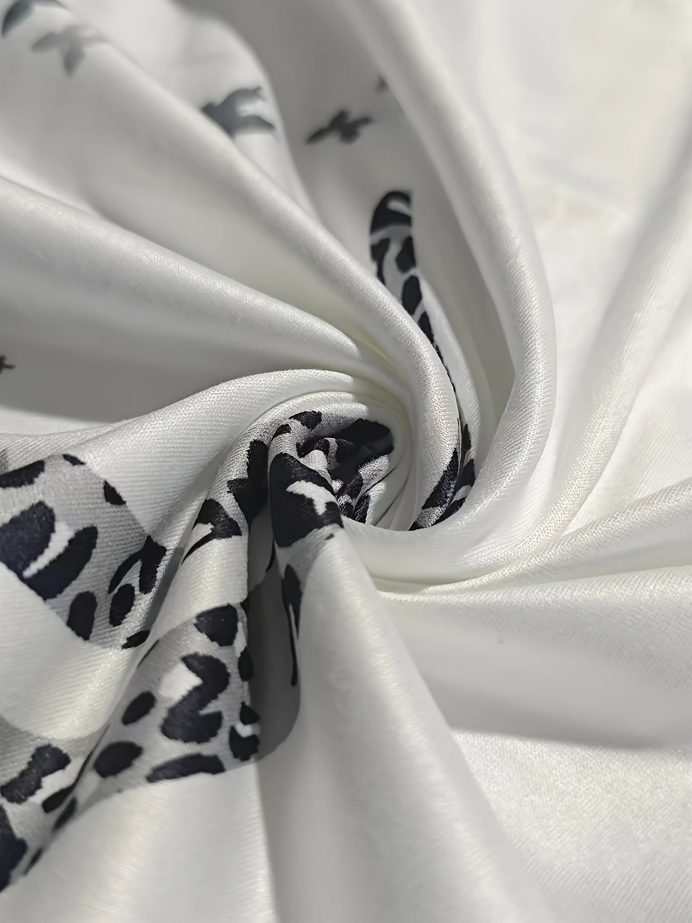 Plus Size Women's Cotton Long Sleeve T-Shirt Heart and Zebra Print White Black Brown