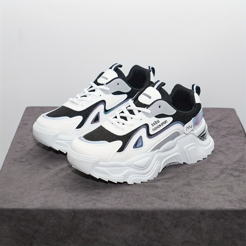 Ayollar uchun slip-on sport poyabzali, qalin platformali, yostiqlangan ichki qismi, qora va oq