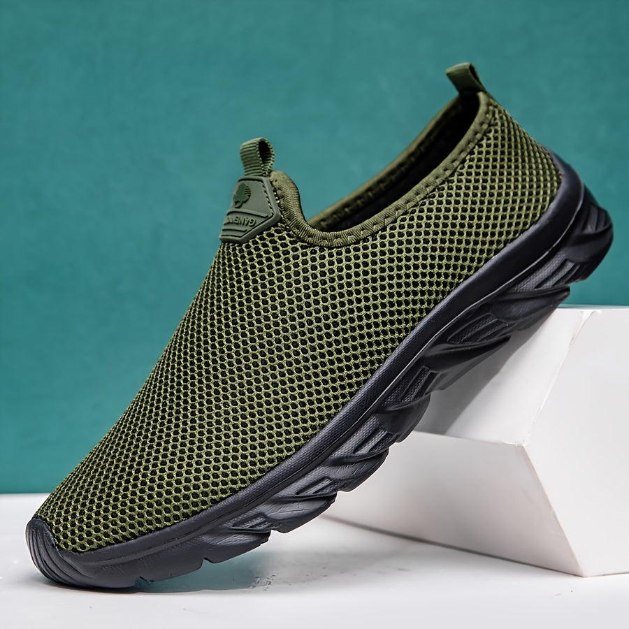 Plus-Size Casual Sports Shoes for Men and Women Mesh Slip-On Low Top All-Season