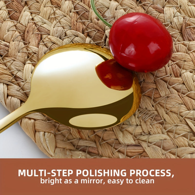 Qora va oltin qoplamali, silliq zanglamas po'latdan yasalgan idish-to'plam, uy, oshxona yoki restoran uchun pichoq, vilkalar va qoshiqni o'z ichiga oladi. Maxsus tadbirlar, masalan, Rojdestvo uchun mukammal, mustahkam va zamonaviy stol anjomlari.