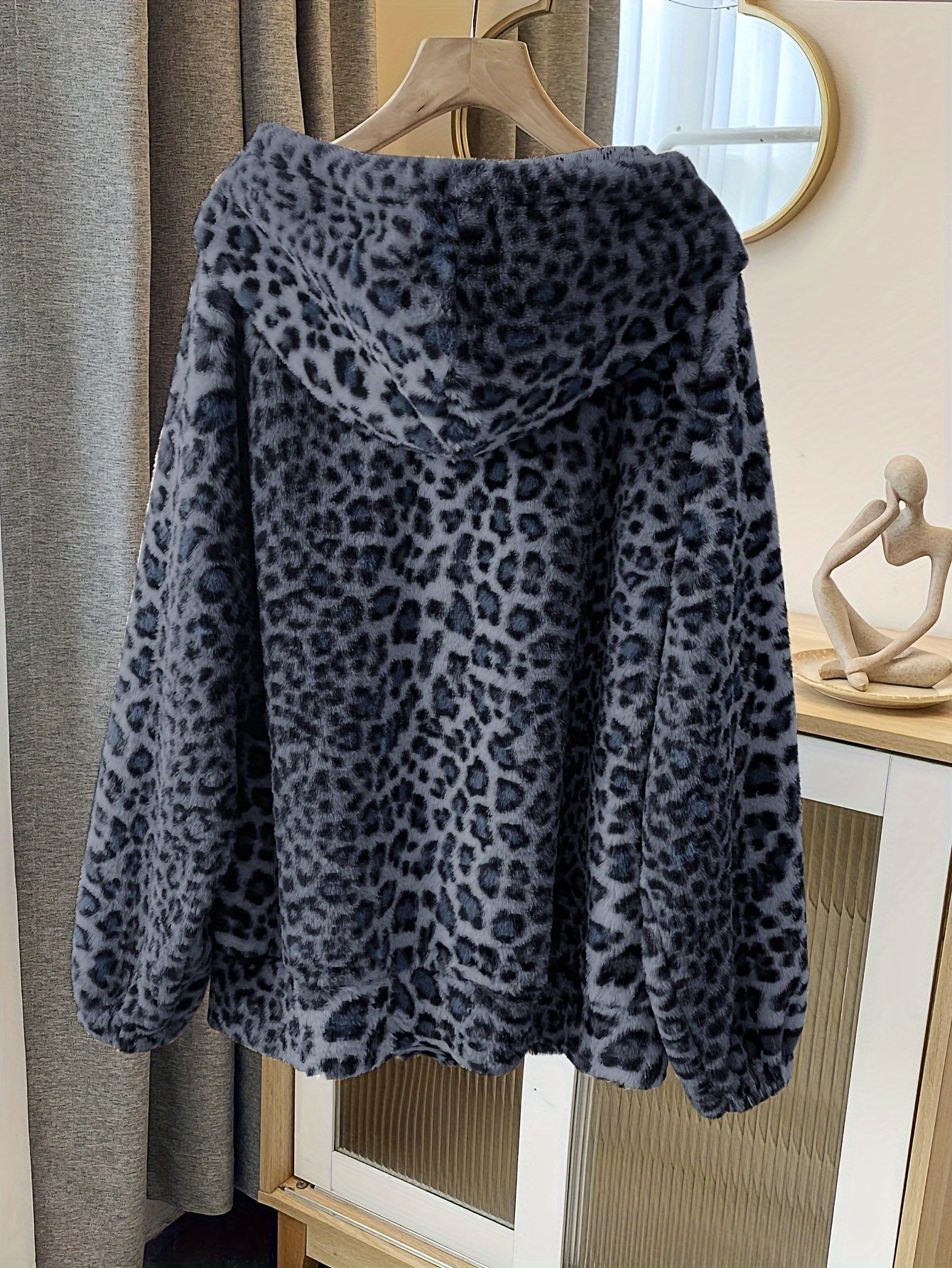 Women's Plus Size Leopard Print Fleece Hoodie with Pockets and Drawstring
