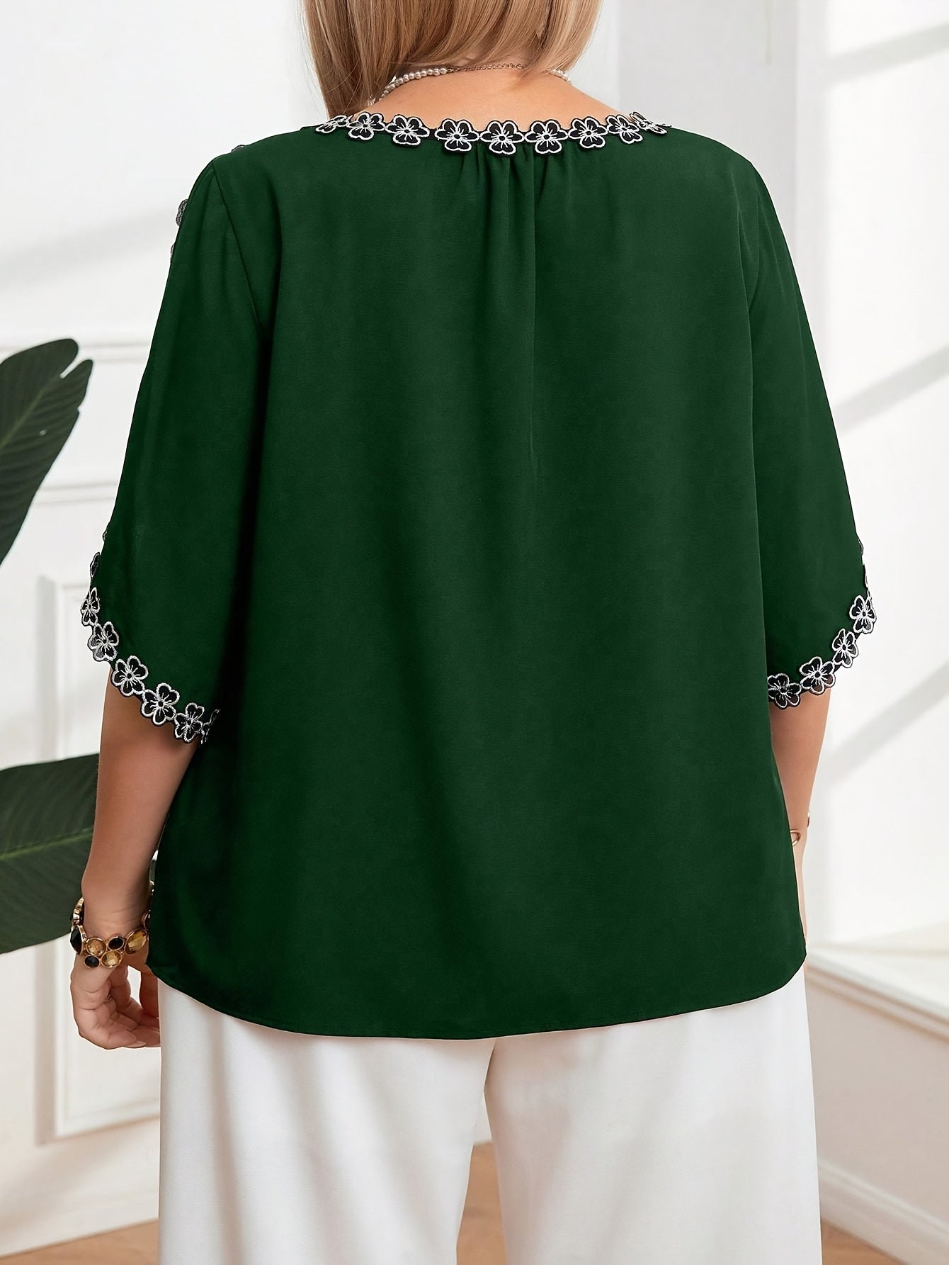 Plus Size Women's Floral Print Blouse with Side Slit Sleeves for Spring Summer Casual