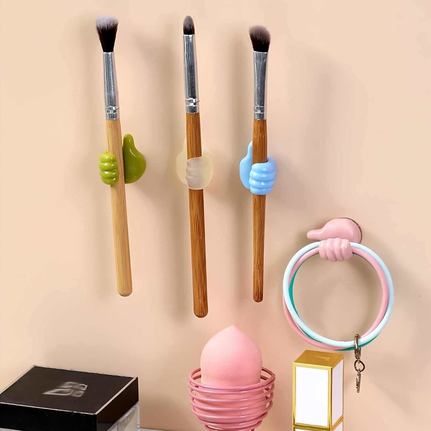 10-Pack Plastic Thumb-Shaped Wall Hooks Self-Adhesive for Dorms Kitchens Bedrooms