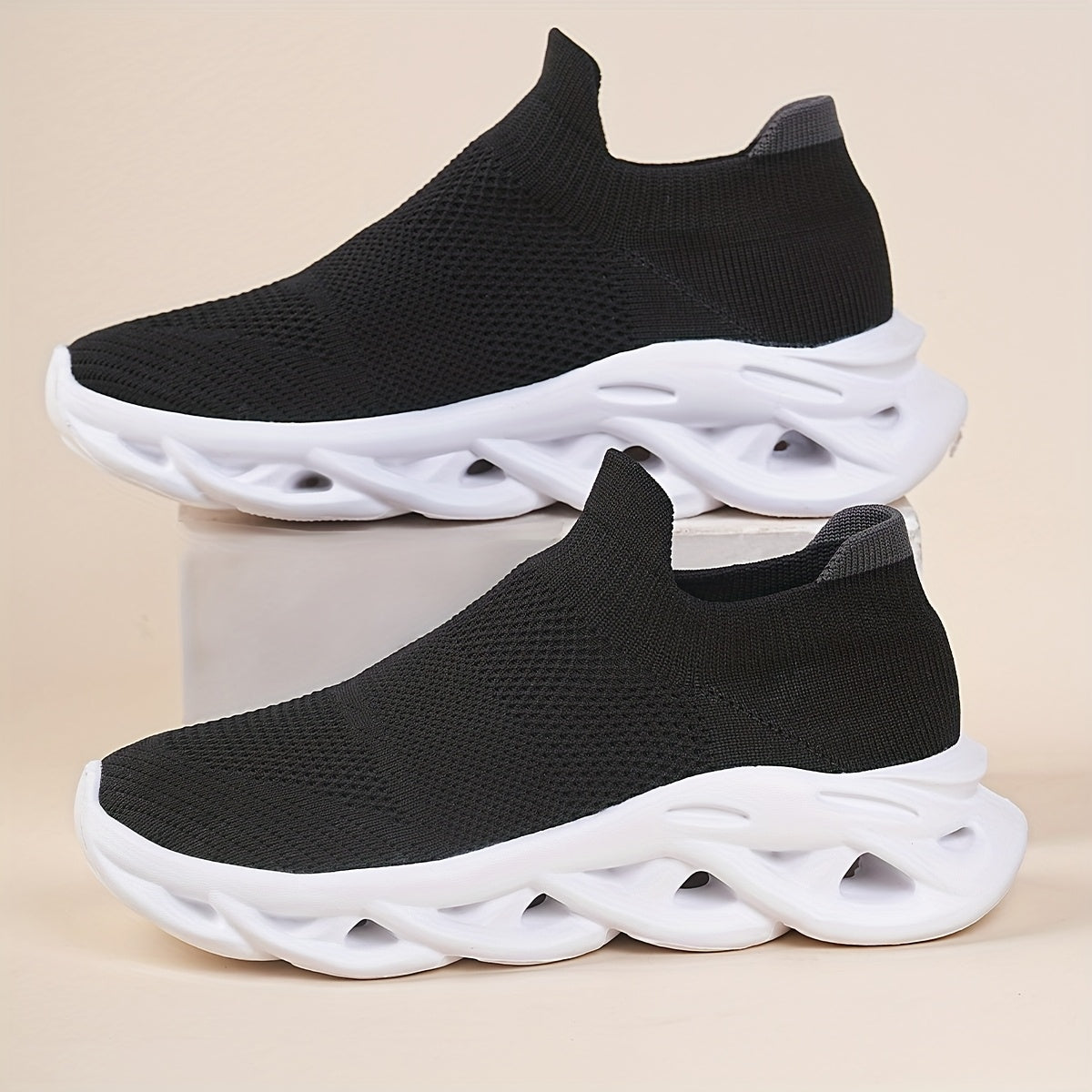 Women's Slip-On Walking Sneakers Breathable Knit Lightweight Casual Shoes