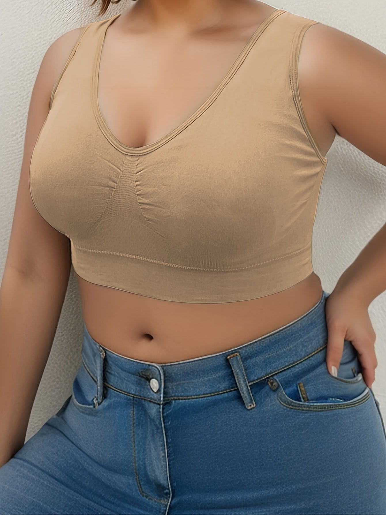 Women's Plus Size Seamless Sports Bra with Removable Pads for Yoga Running