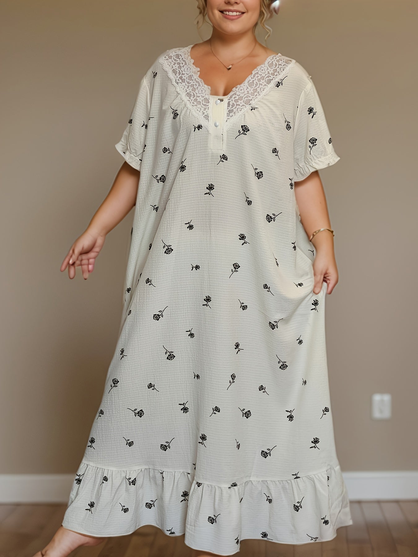 Plus Size White Lace Floral Print Nightgown Short Sleeve V-Neck