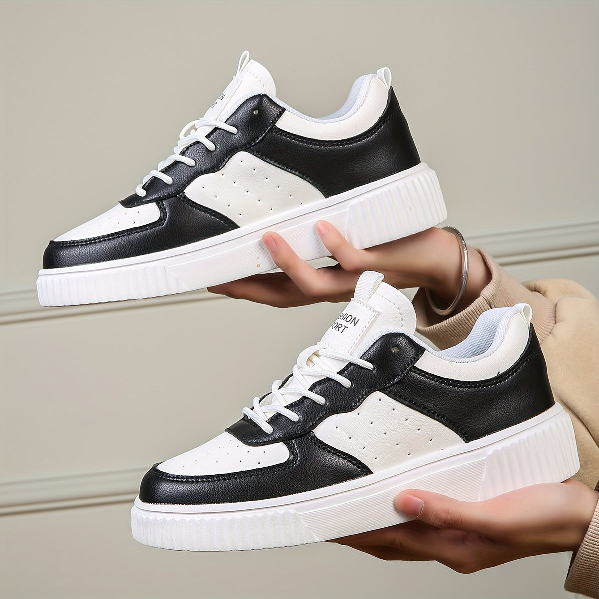 Women's Low-Top Fashion Sneakers White Lightweight Casual Lace-Up