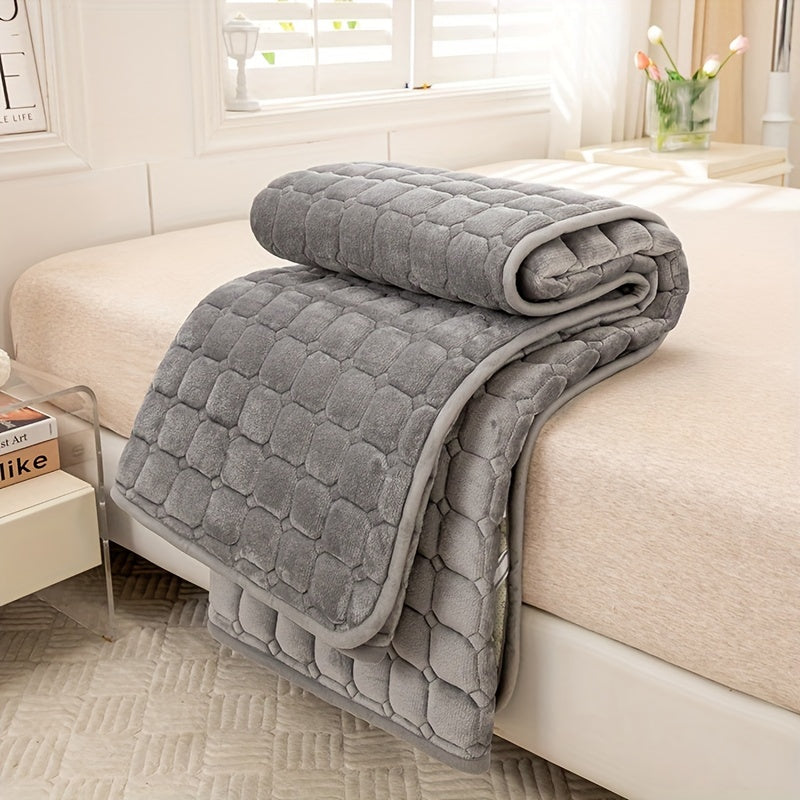 Thick Milk Velvet Checkered Mattress Protector Bedspread Cover for Winter