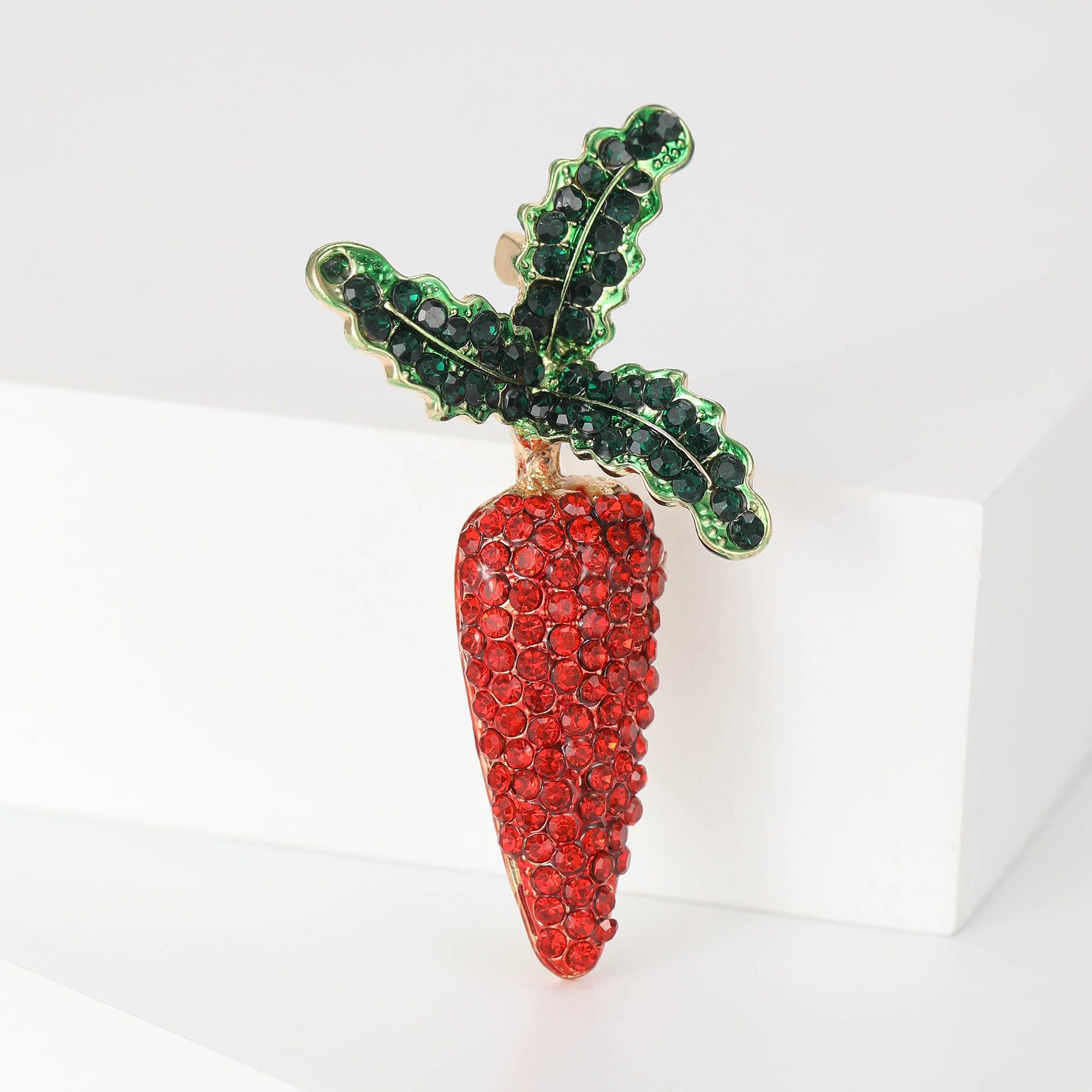Women's Rhinestone Carrot Brooch Pin with Sparkling Diamond Accents