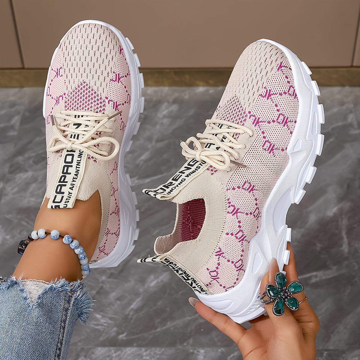 Women's Breathable Knit Running Shoes Lightweight Low-Top Sneakers