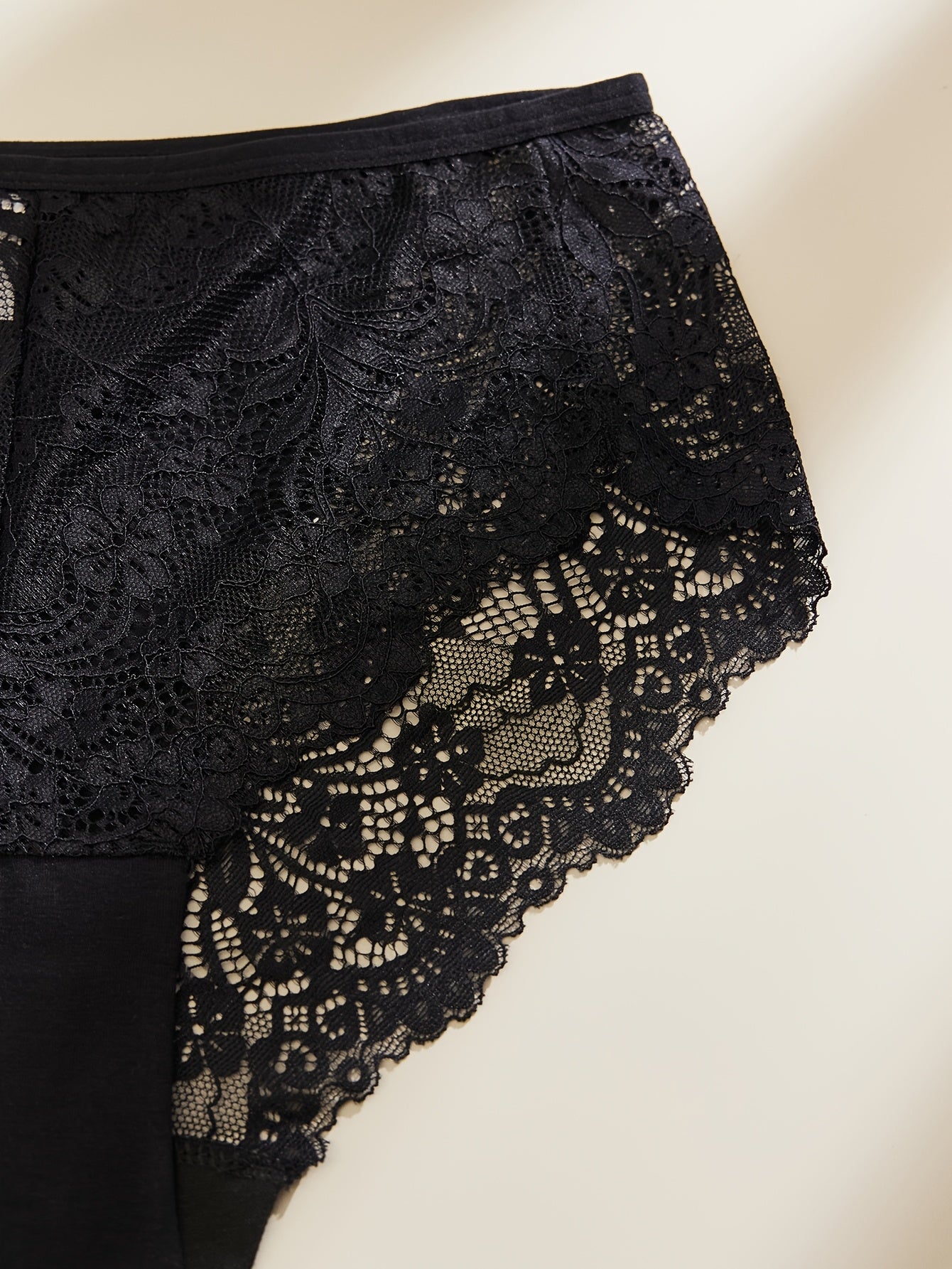 3-to'plam yuqori belli, katta o'lchamli qora tikanli tilla bilan qoplangan ichki kiyimlar, o'rta elastik to'qima, bir xil rang