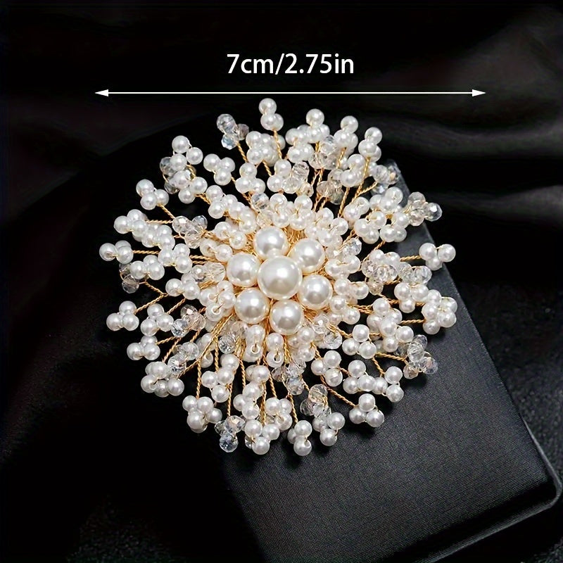 Women's Pearl and Rhinestone Brooch Pin Elegant Fashion Accessory