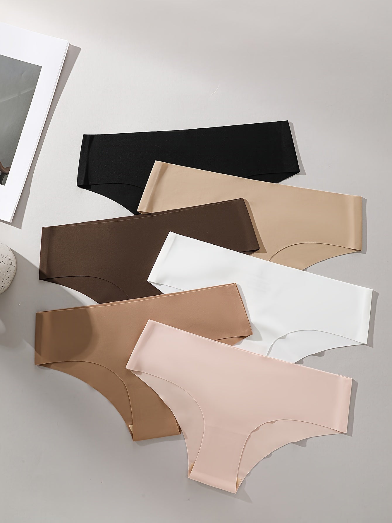 Women's Breathable Nylon Elastane Low-Rise Briefs Set of 6 with Color Block Design