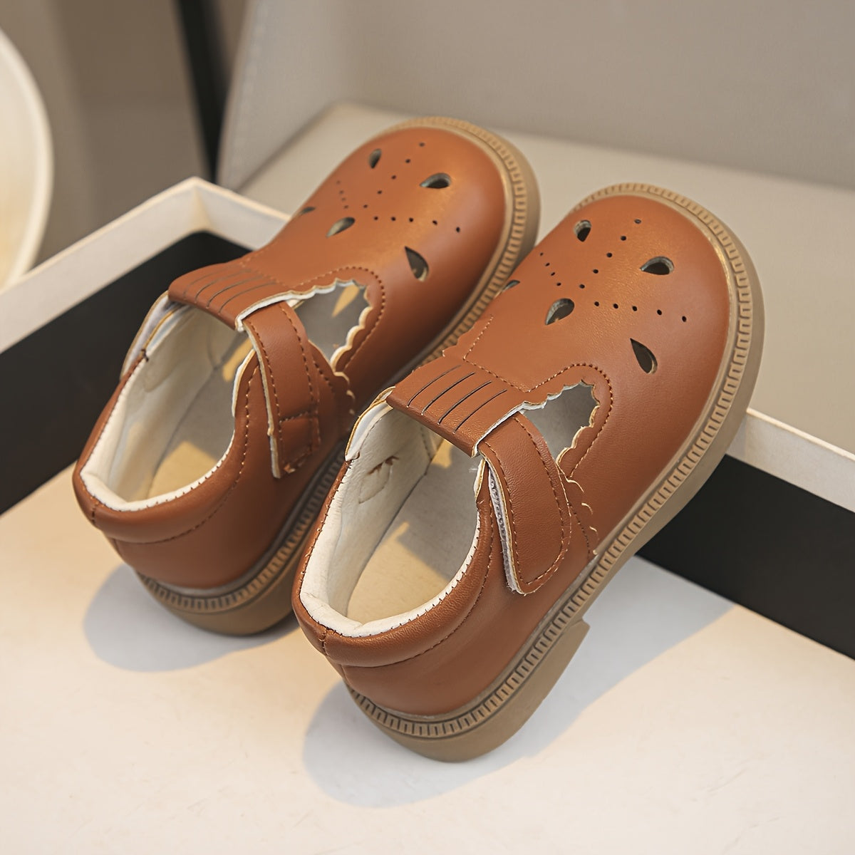 Girls Flats Spring Autumn Breathable Soft-Soled Princess Shoes Round Toe PU Comfortable