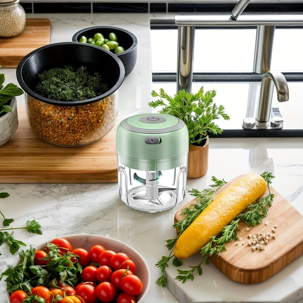 Elektr garlic masheri: Avtomatik go‘sht aralashtirish va to‘ldirish imkoniyatlariga ega ko‘p funksiyali oshxona oziq-ovqat protsessori. 8.45oz sig‘imi, USB orqali qayta zaryadlanadi, sabzavotlarni maydalash uchun 3 ta pichoq.