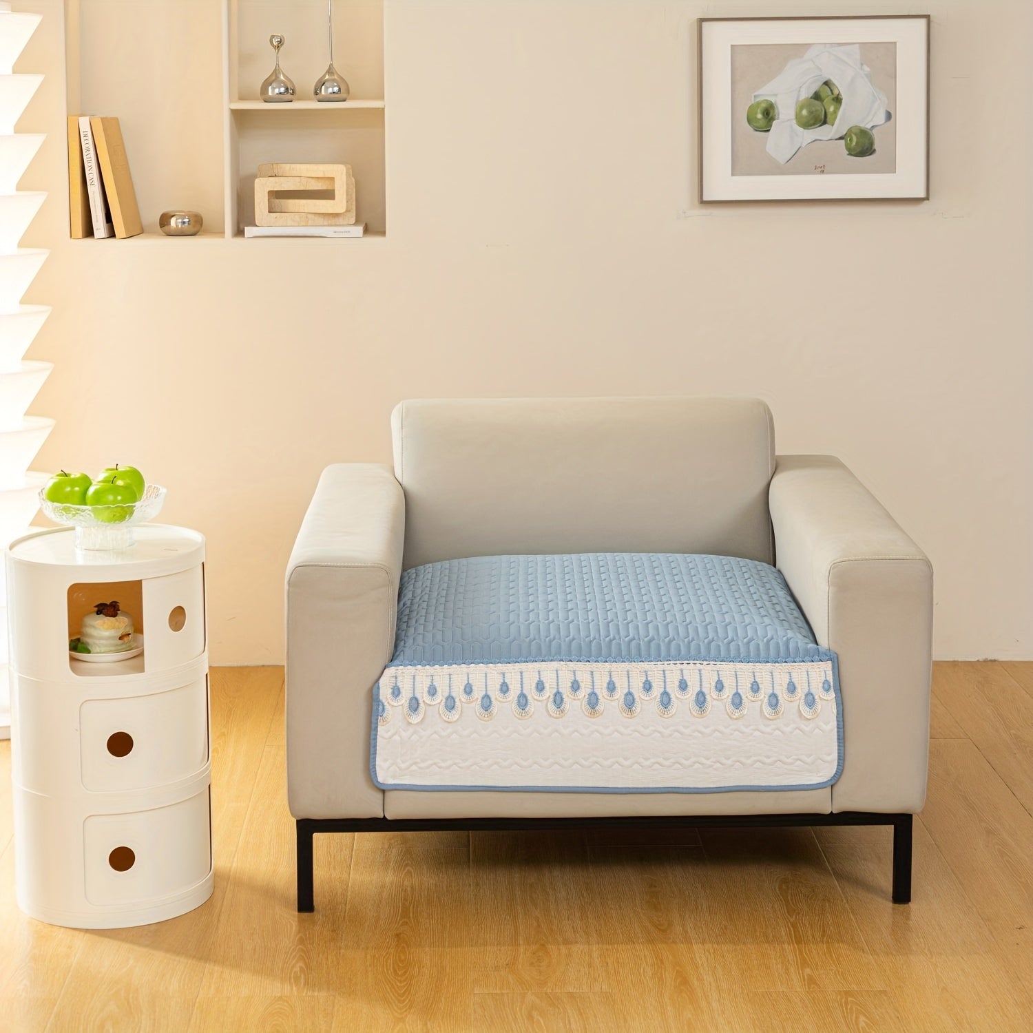 Роскошный чехол для дивана с вышивкой из перьев улучшает и защищает ваш диван.