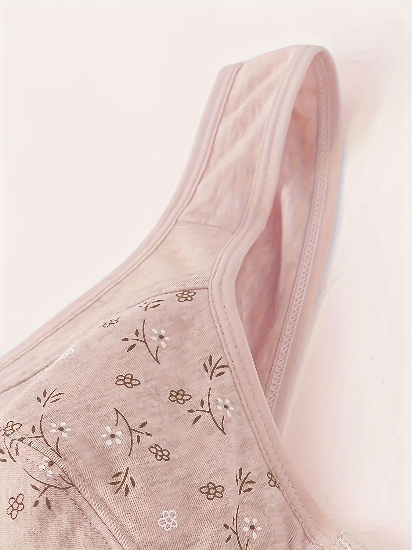 4-Pack Wireless Bras for Women with Front Clasp Light Padding and Beautiful Back Design