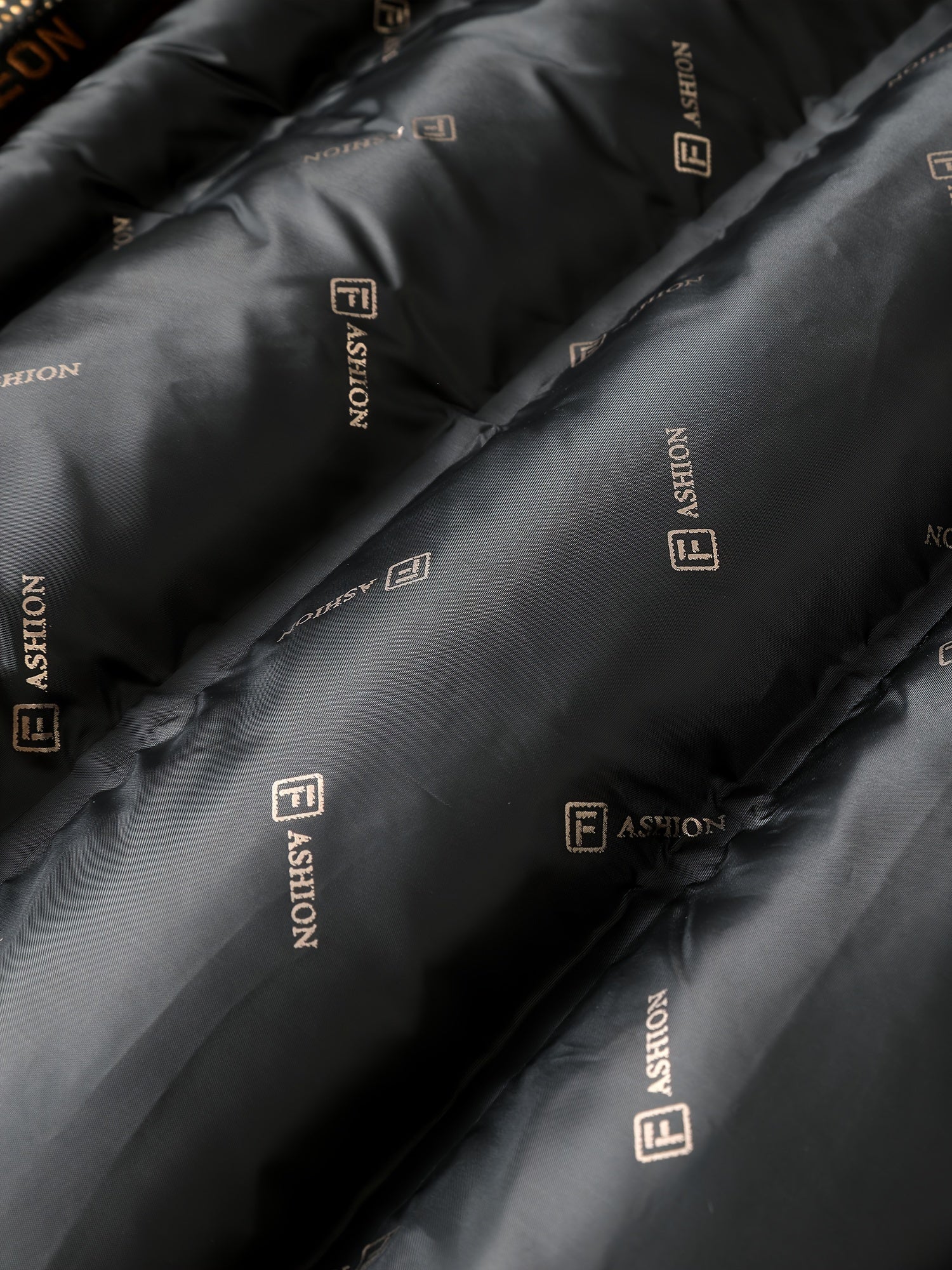 Men's Winter Jacket with Detachable Hood Insulated Waterproof Casual Outdoor Coat