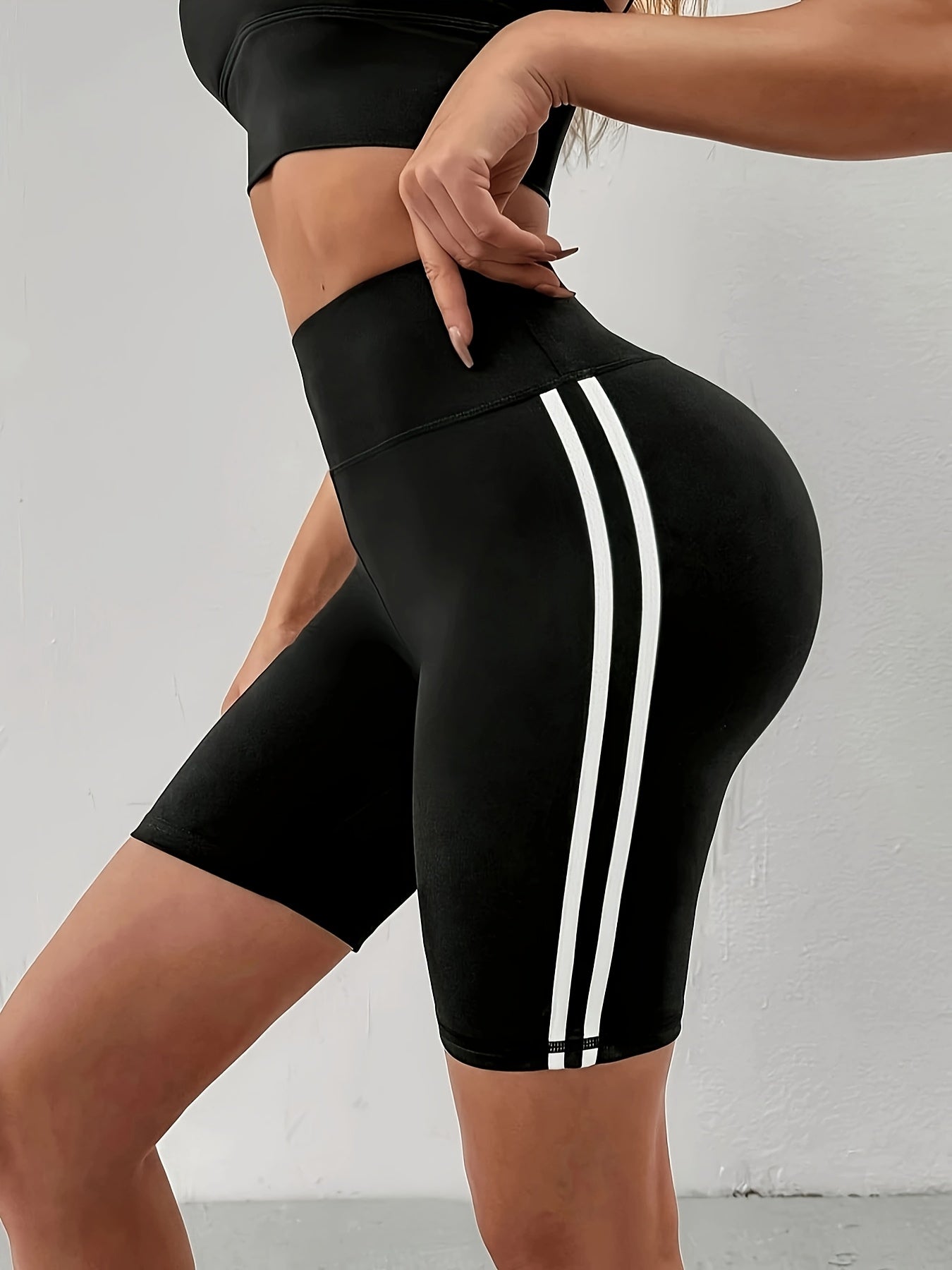 Ayollar uchun yoga shorti yuqori belli, ko‘rinmaydigan sport shimlari