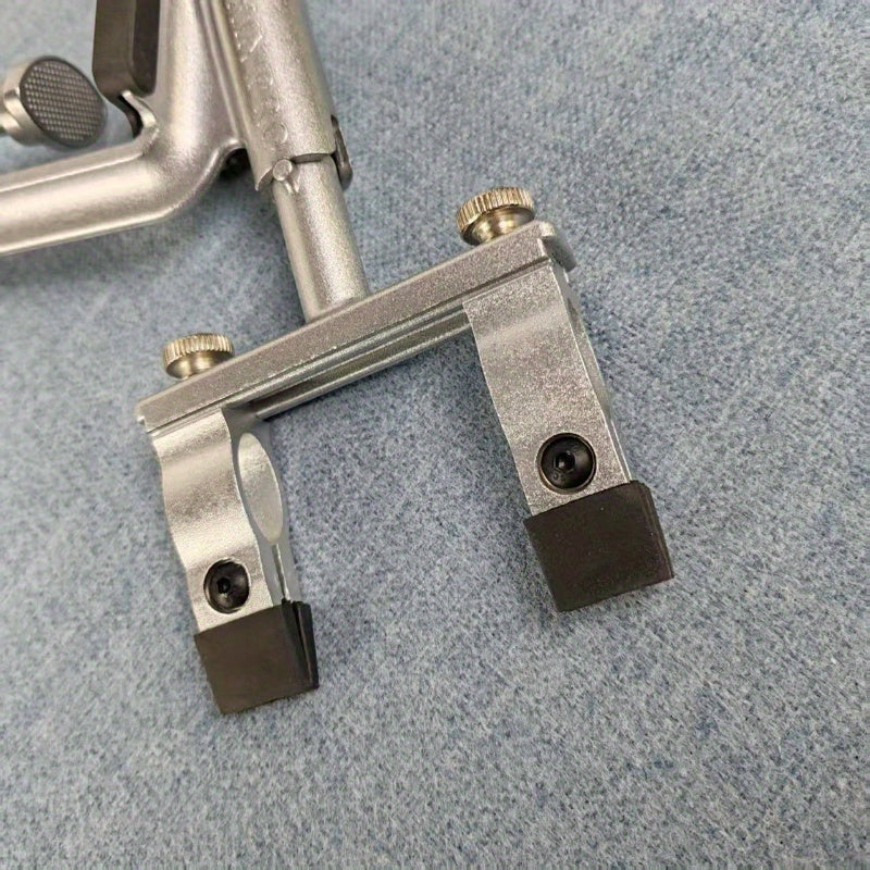 Мослаштириладиган пила ва осон айланиш билан мустаҳкам бурчакли қалам тозалаш