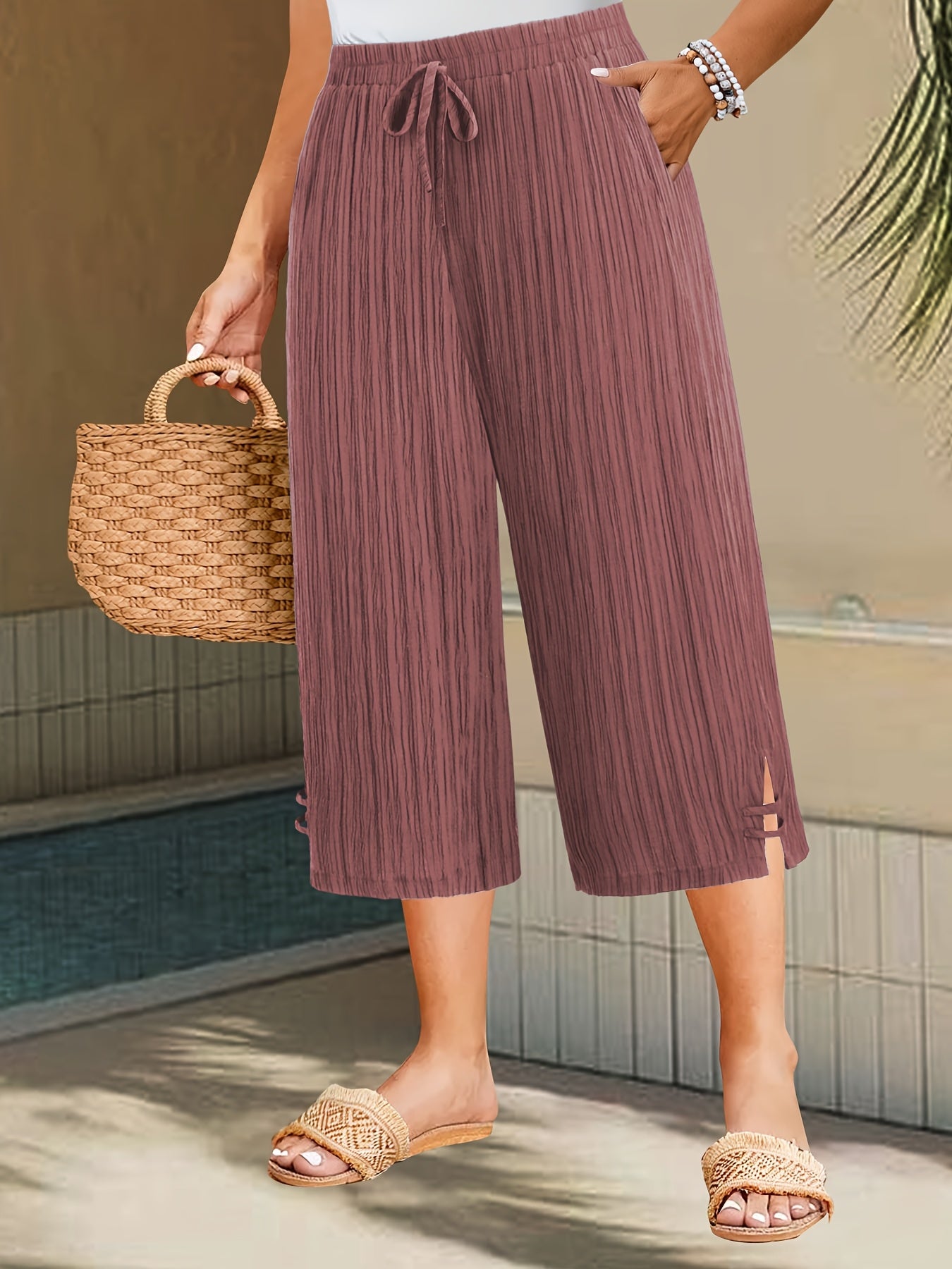 Pantalones anchos de pierna ancha a rayas plisados para mujer de tallas grandes con abertura lateral