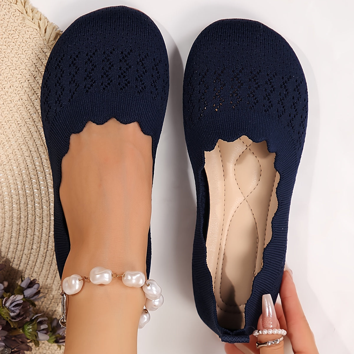 Women's Slip-On Lace Detail Slippers Breathable Fabric All-Season Casual