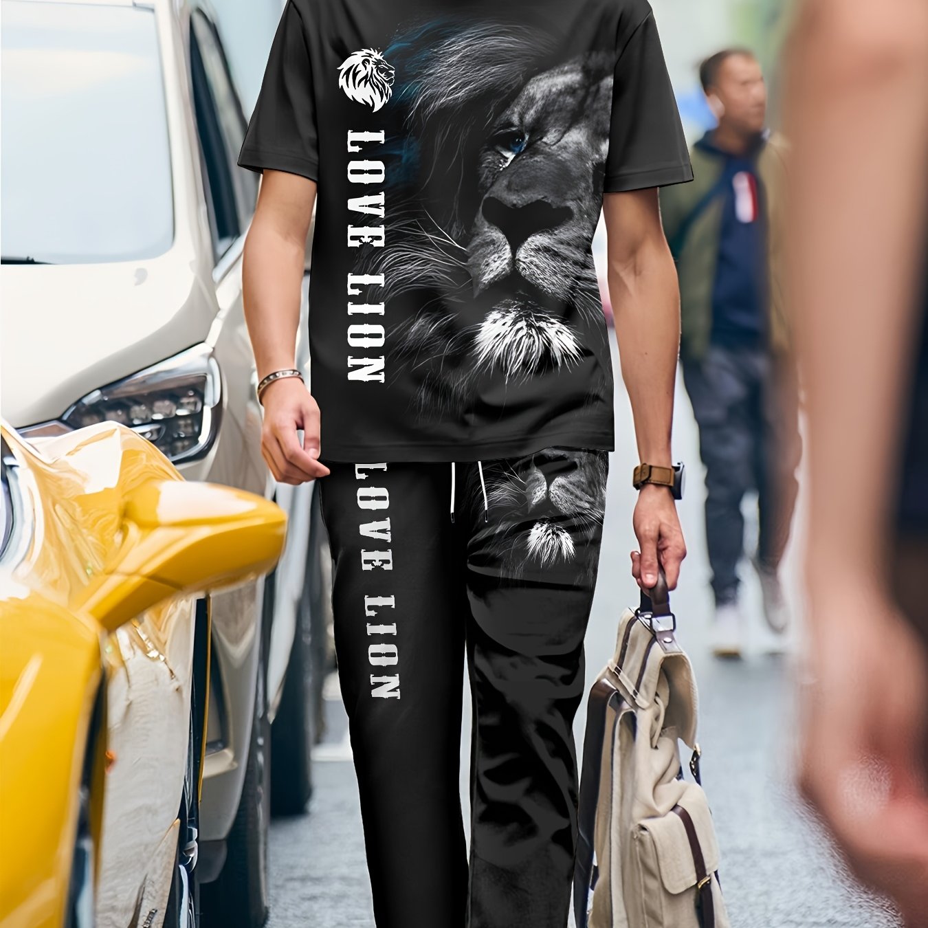 Men's Polyester Lion Print Sports Set with Crew Neck T-Shirt and Long Pants
