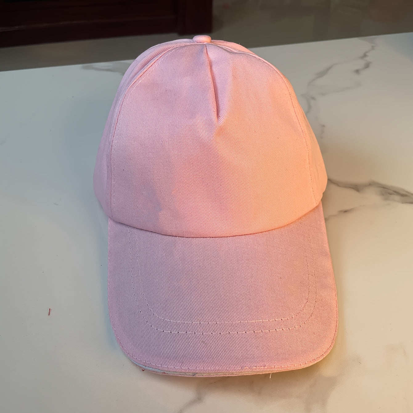 Sombrero de sol ligero de poliéster con cordón ajustable para un estilo urbano de verano