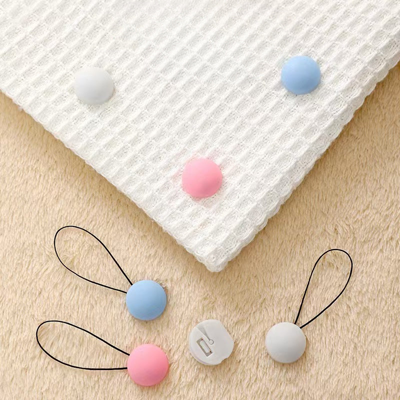 Set of Quilt Holders in Mixed Colors with Needle-Free Safety Corner Clips Non-Slip Bedding Fasteners