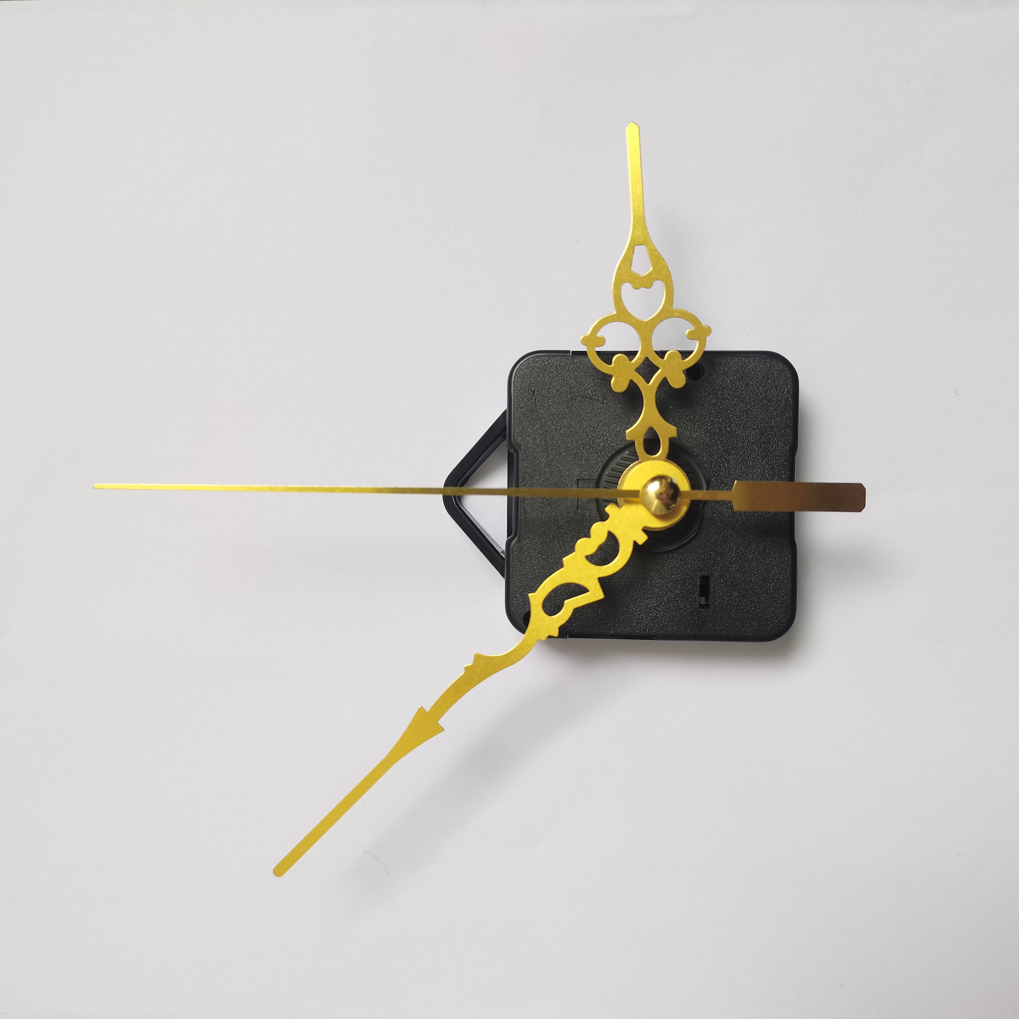 Silent Wall Clock Movement Kit with Hands for DIY Furniture Decoration and Maintenance