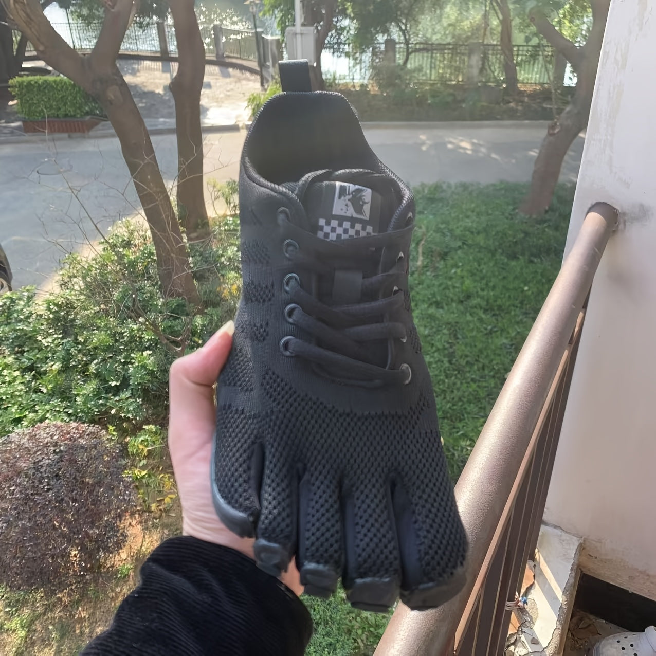 Men's Women's Lightweight Anti-Slip Five-Toe Athletic Shoes, Breathable, Cushioned, All-Season