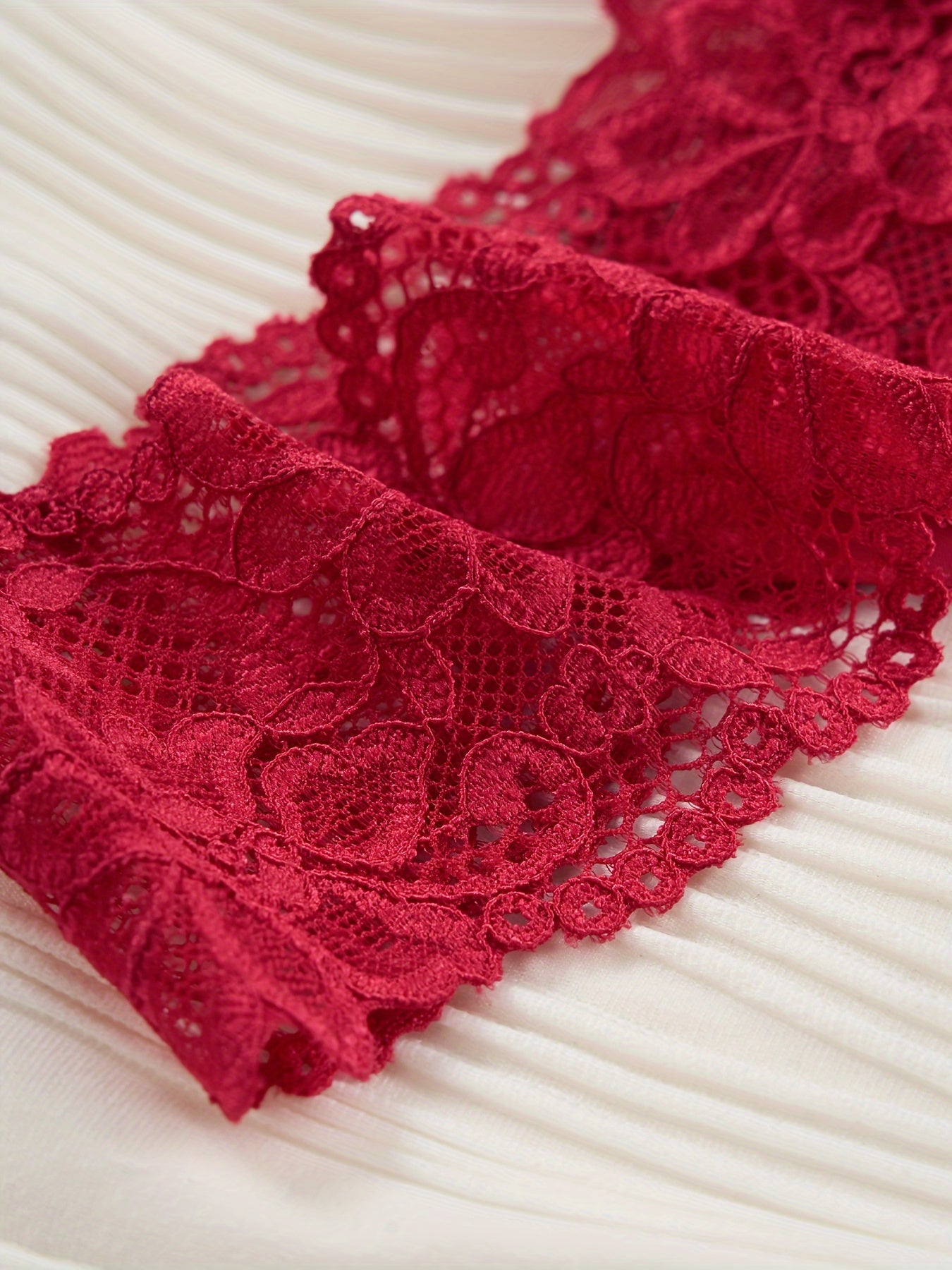 Women's Lace Thong with Pearl Chain Detail Underwear