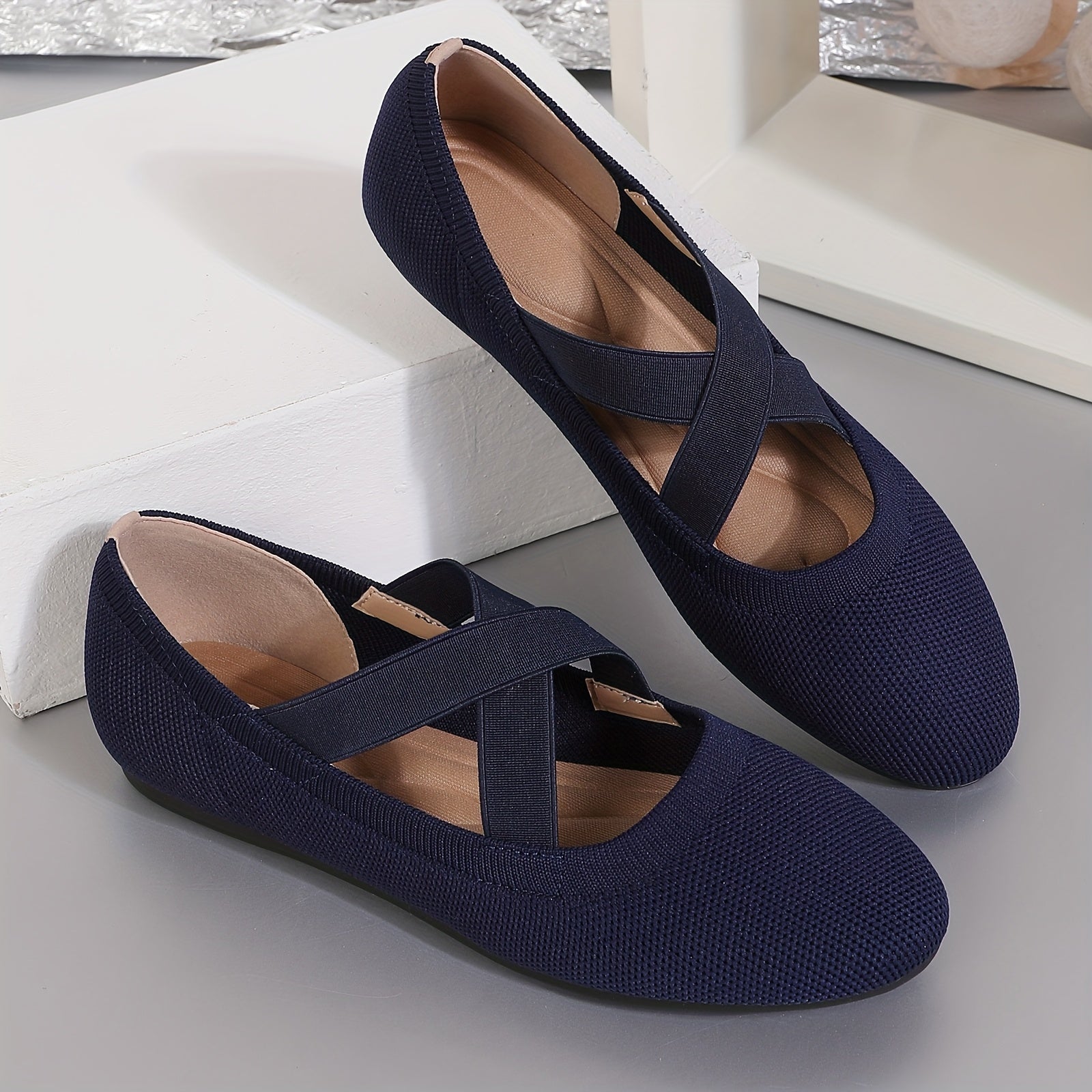 Women's Lightweight Slip-On Flats Breathable Fabric All-Season Casual Formal