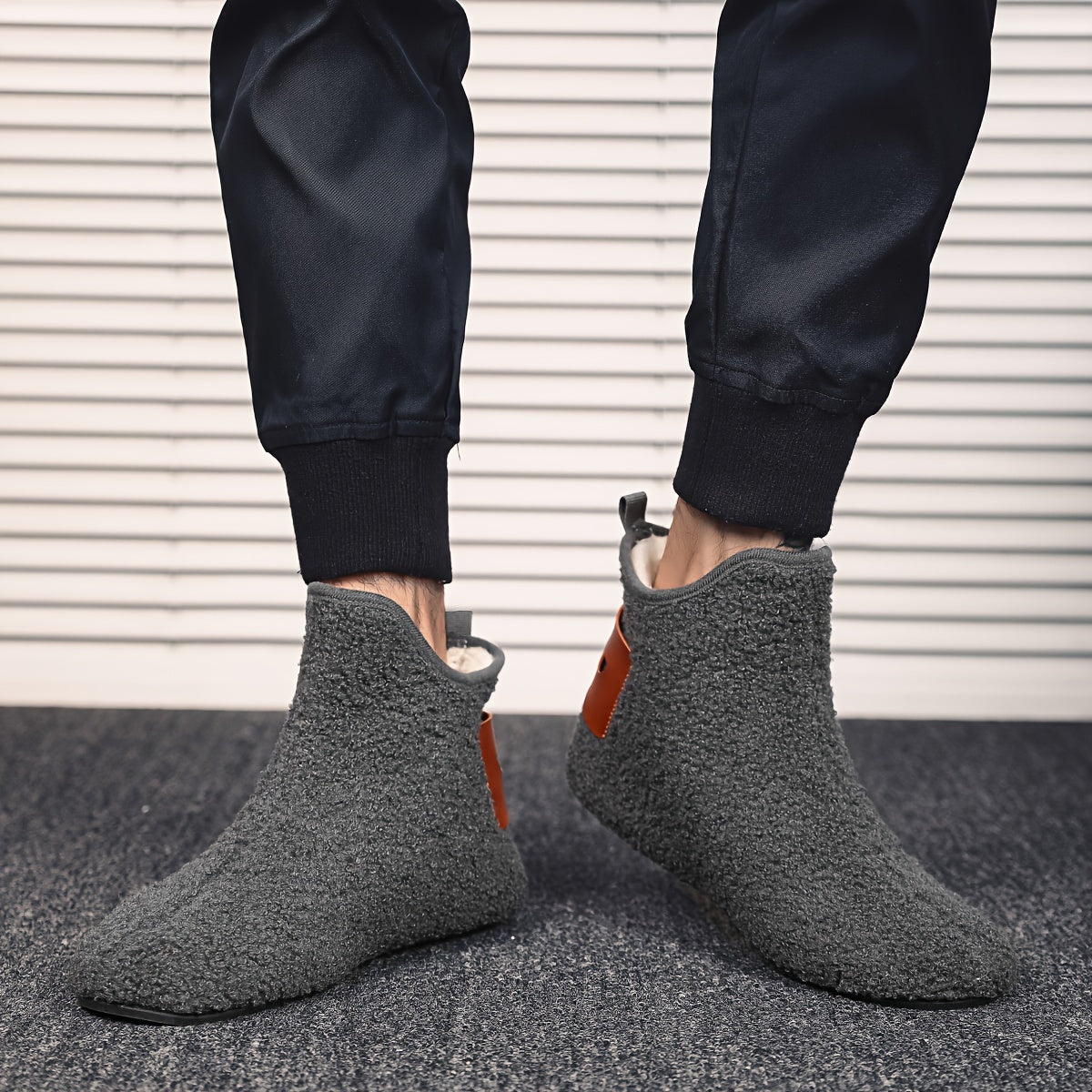 Pantuflas masculinas de interior tipo slip-on para tobillo con suela de goma antideslizante y forro de felpa