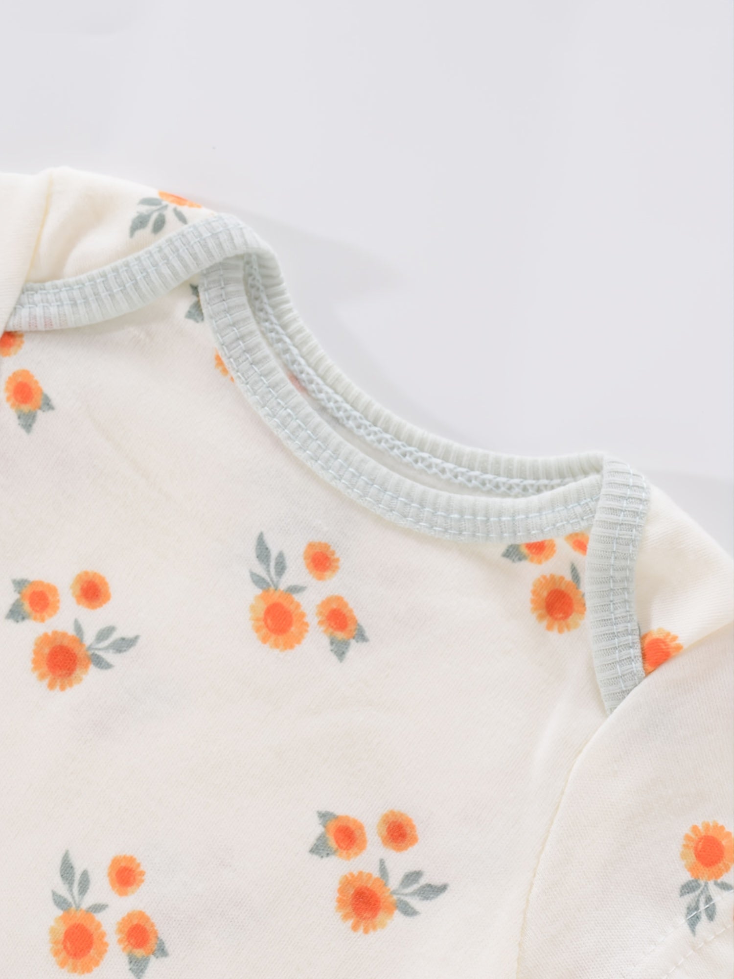 Newborn Baby Short Sleeve One-Piece Suits Set with Alphabet Print and Embroidery 4-Piece Cotton