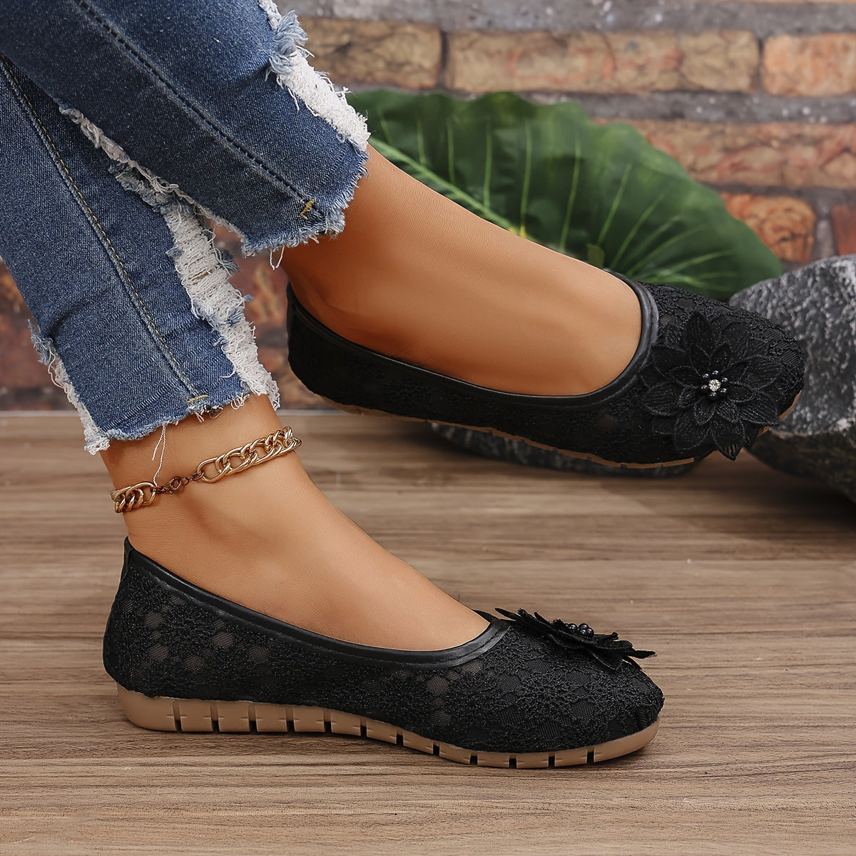 Women's Lace Ballet Flats Breathable Soft Sole Slip-On Shoes