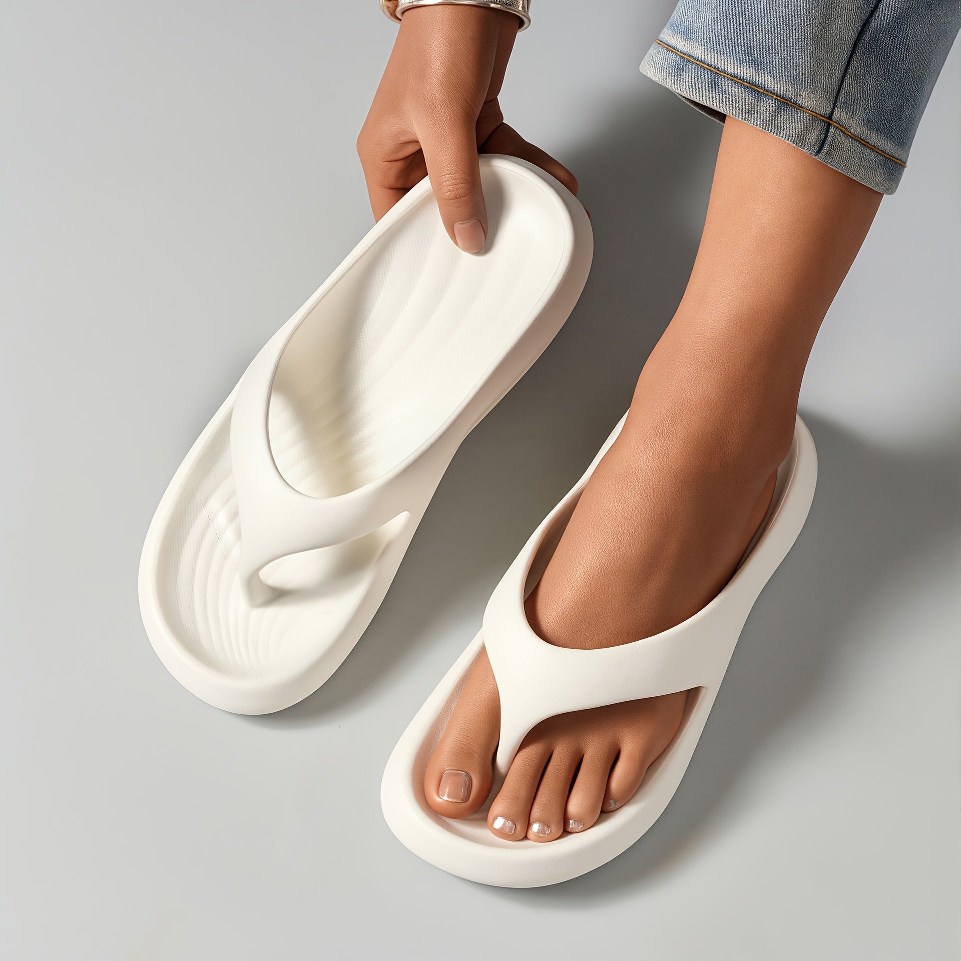 Women's EVA Slide Sandals Open-Toe Slip-On Casual Beach Shoes White Black