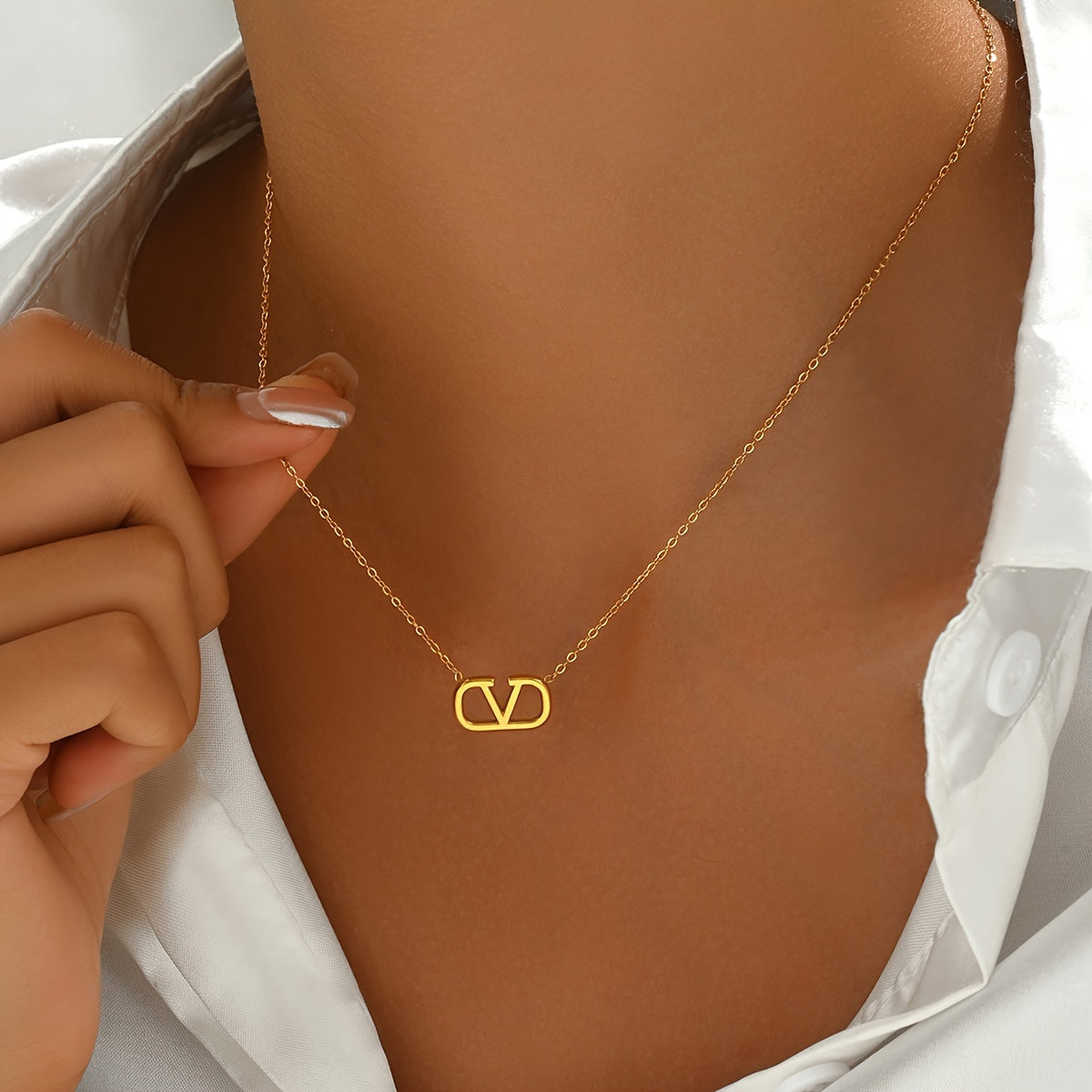 Винтажное ожерелье-подвеска с буквой V для женщин, позолота 18K, из нержавеющей стали, цепочка на ключицу