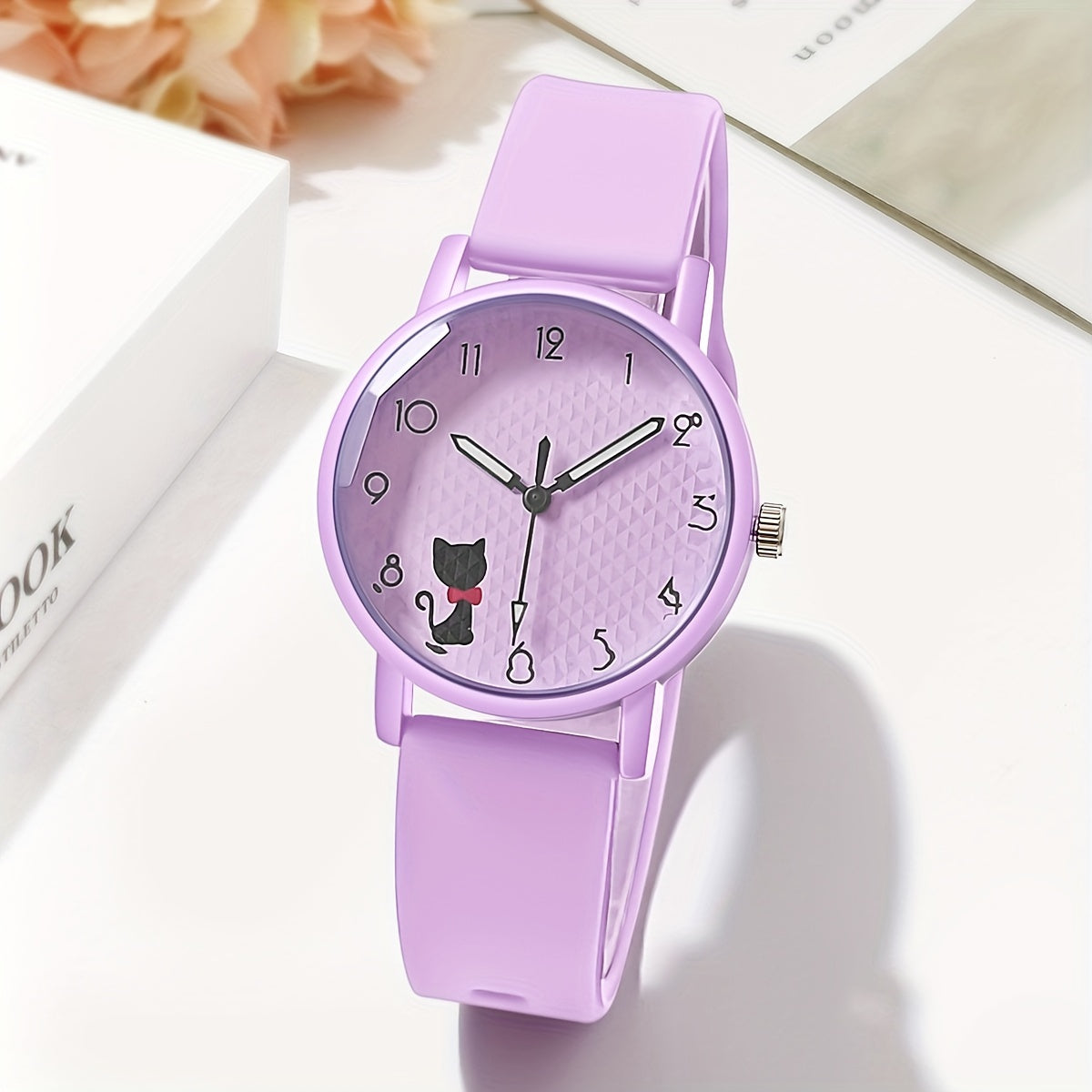 Women's Quartz Watch with Silicone Strap for Casual Street Sports