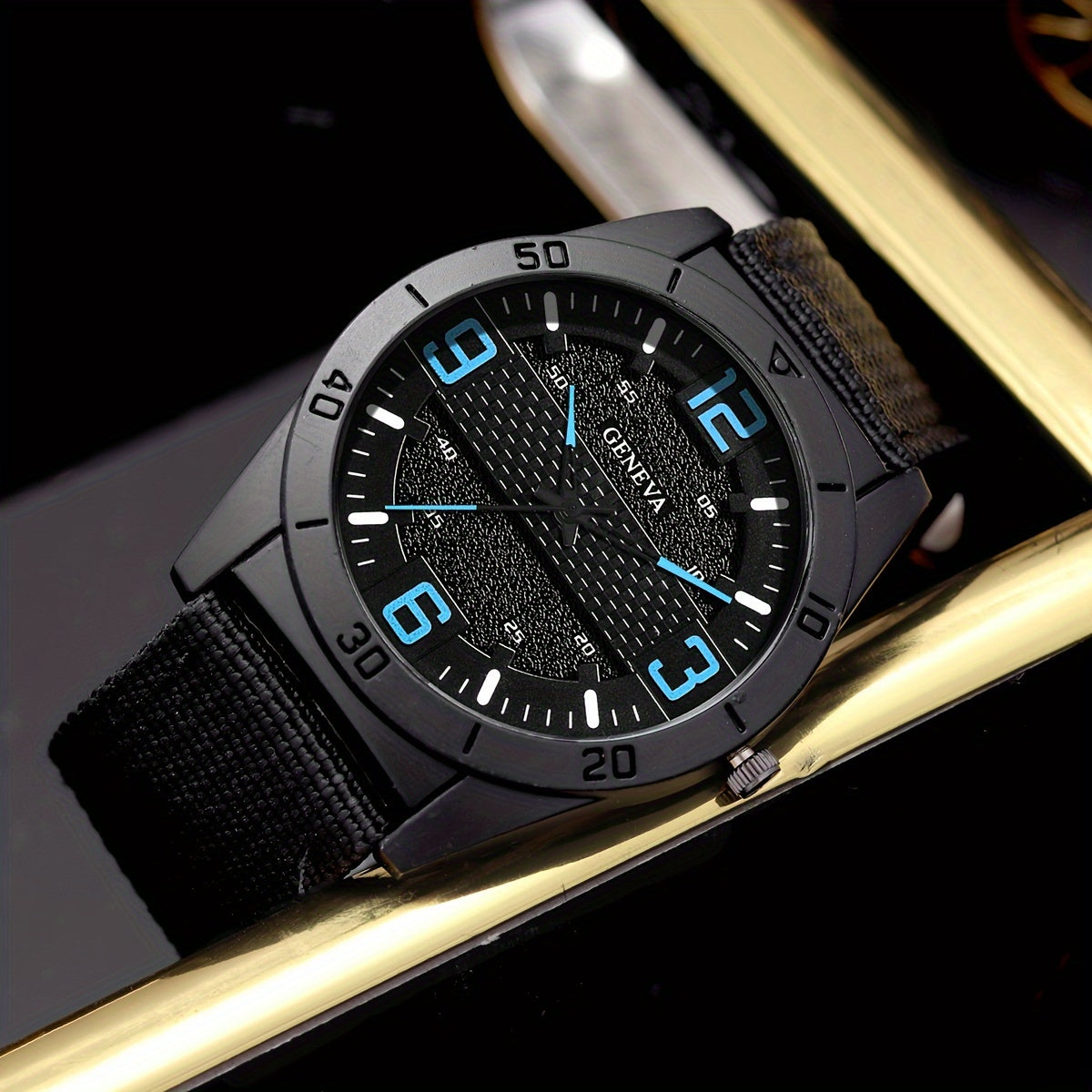 Men's Vintage Quartz Wristwatch Set with Round Dial Alloy Case Canvas Strap Wooden Bead Bracelet