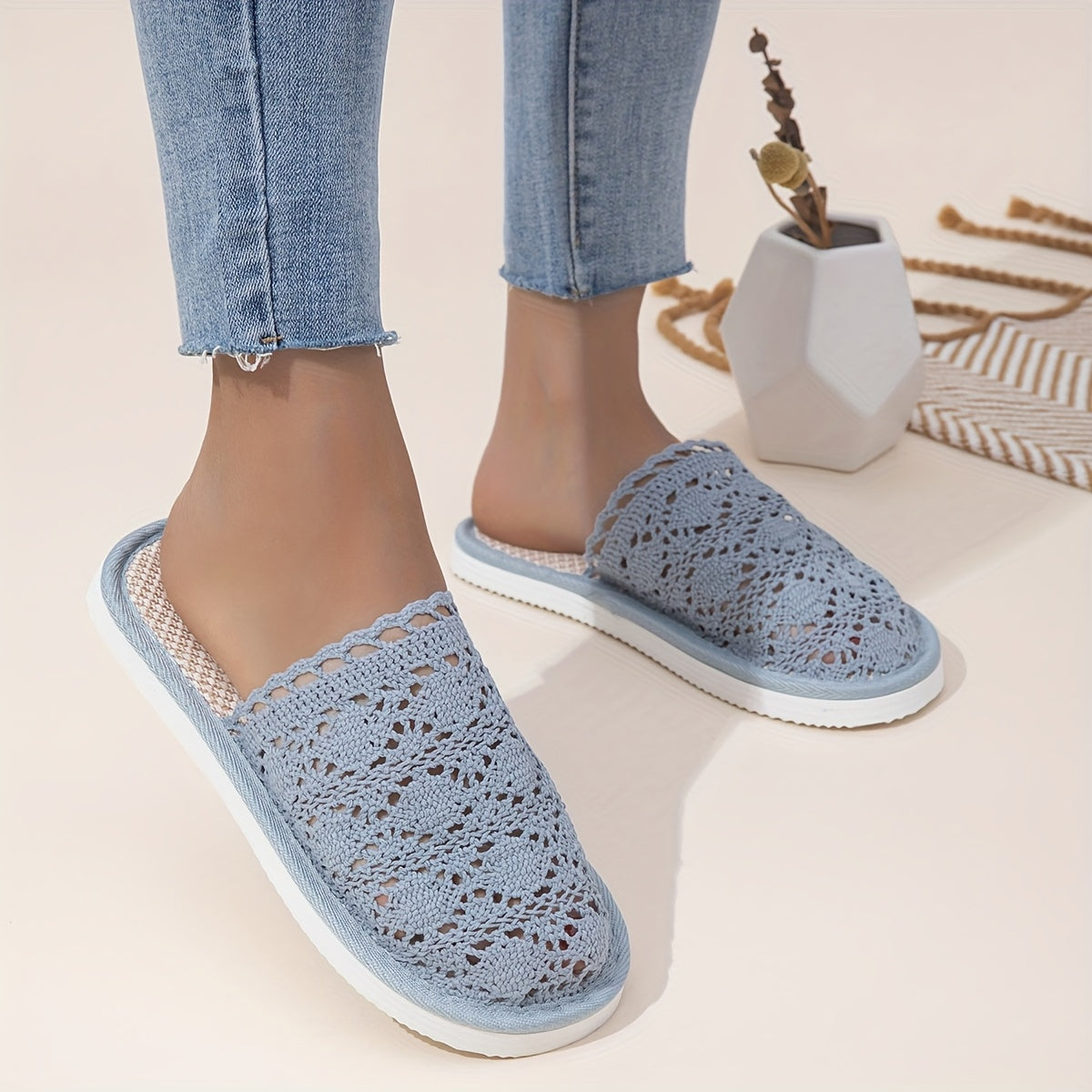 Ayollar uchun oson kiyinadigan nafas oluvchi ichki chanoq poyabzallari, yumshoq tag bilan, turli ranglarda