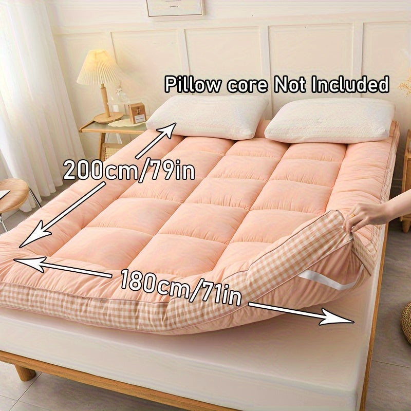 Роскошный стеганый матрасный топпер - мягкая и пушистая полиэфирная начинка и покрытие, дышащий, комфорт на все сезоны для спальни, гостевой комнаты или общежития - не водонепроницаемый, легко чистится, толщина 8-10 см.