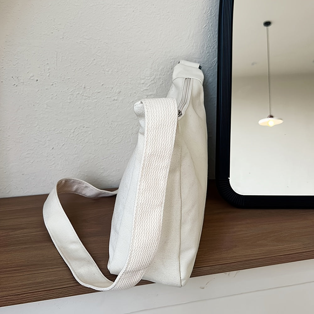 Chic harfli printli to'plam sumkasi, fermuarli yopiq, tasodifiy ish va darslar uchun mos. Yagona kamar dizayni, qora va oq polyester astar bilan.