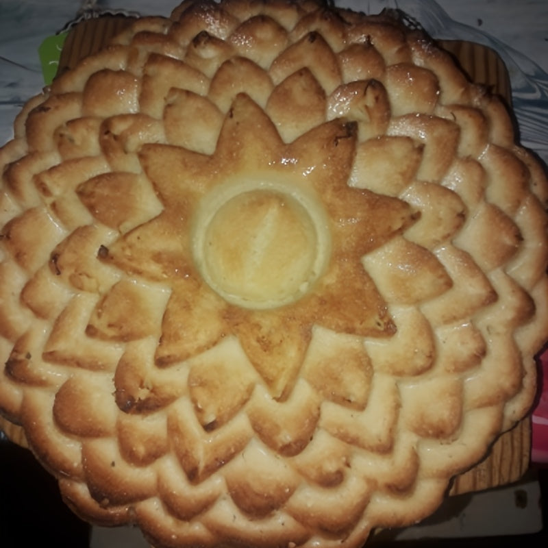 8-Inch Silicone Cake Mold Chrysanthemum Shape Non-Stick Flexible Durable for Desserts